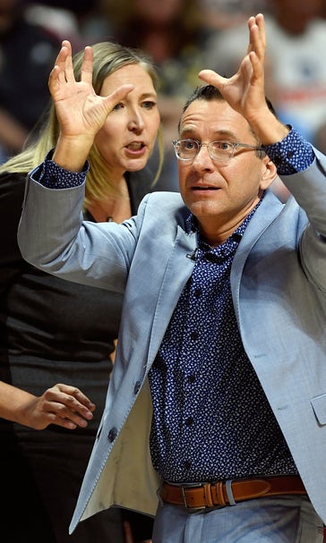 Connecticut off to hot start, sits atop WNBA standings